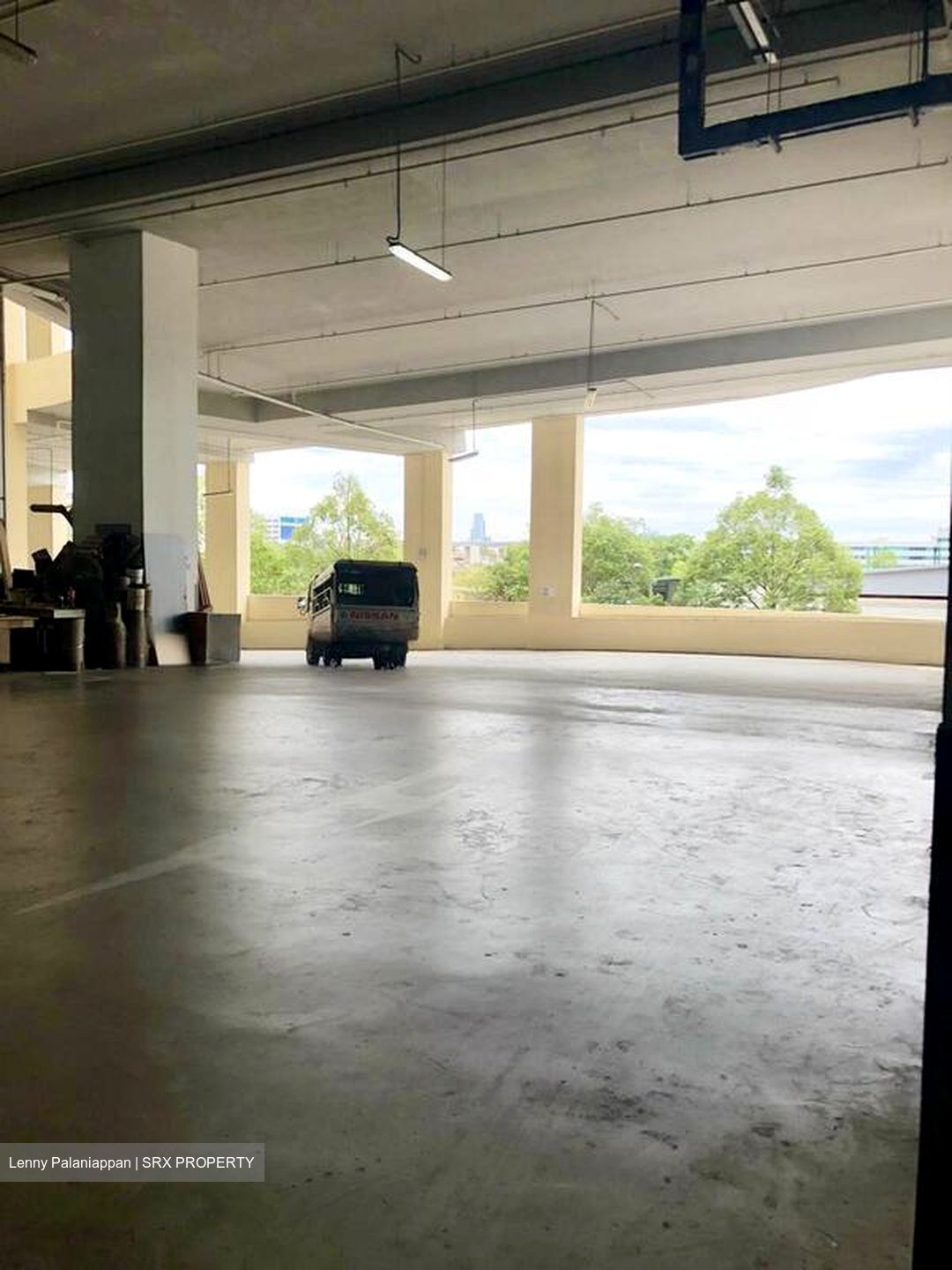 E9 Premium (D27), Factory #464533121